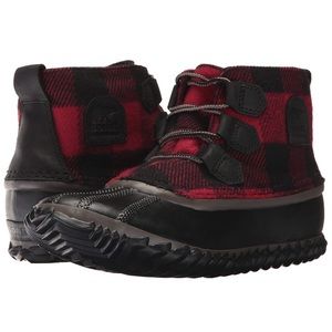 Women's Out N about Leather Snow Boot